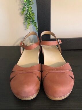 Dansko Women’s Mary Janes